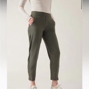 Athleta Brooklyn Jogger Pants Women Size 26 Olive High Rise Athleisure Travel